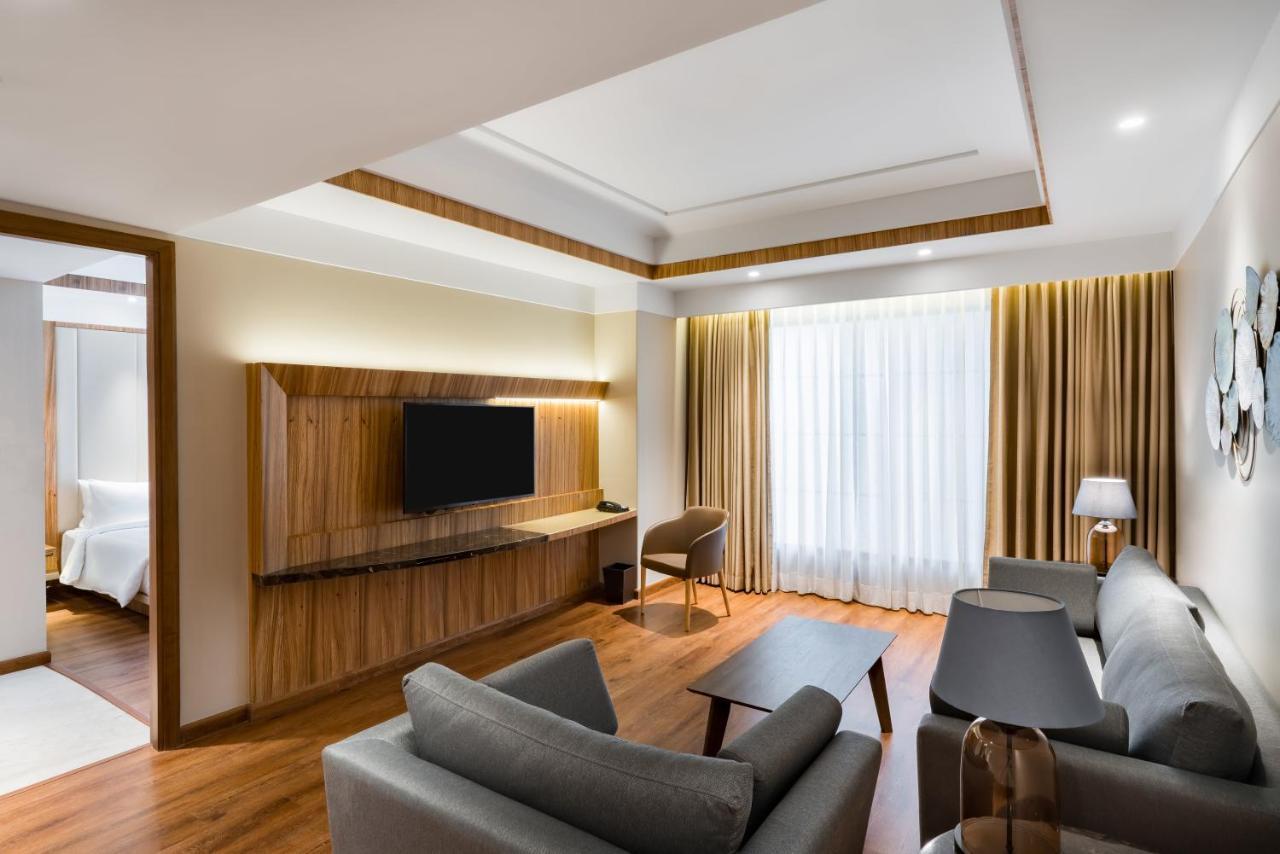 Radisson Bhopal Hotel Ngoại thất bức ảnh