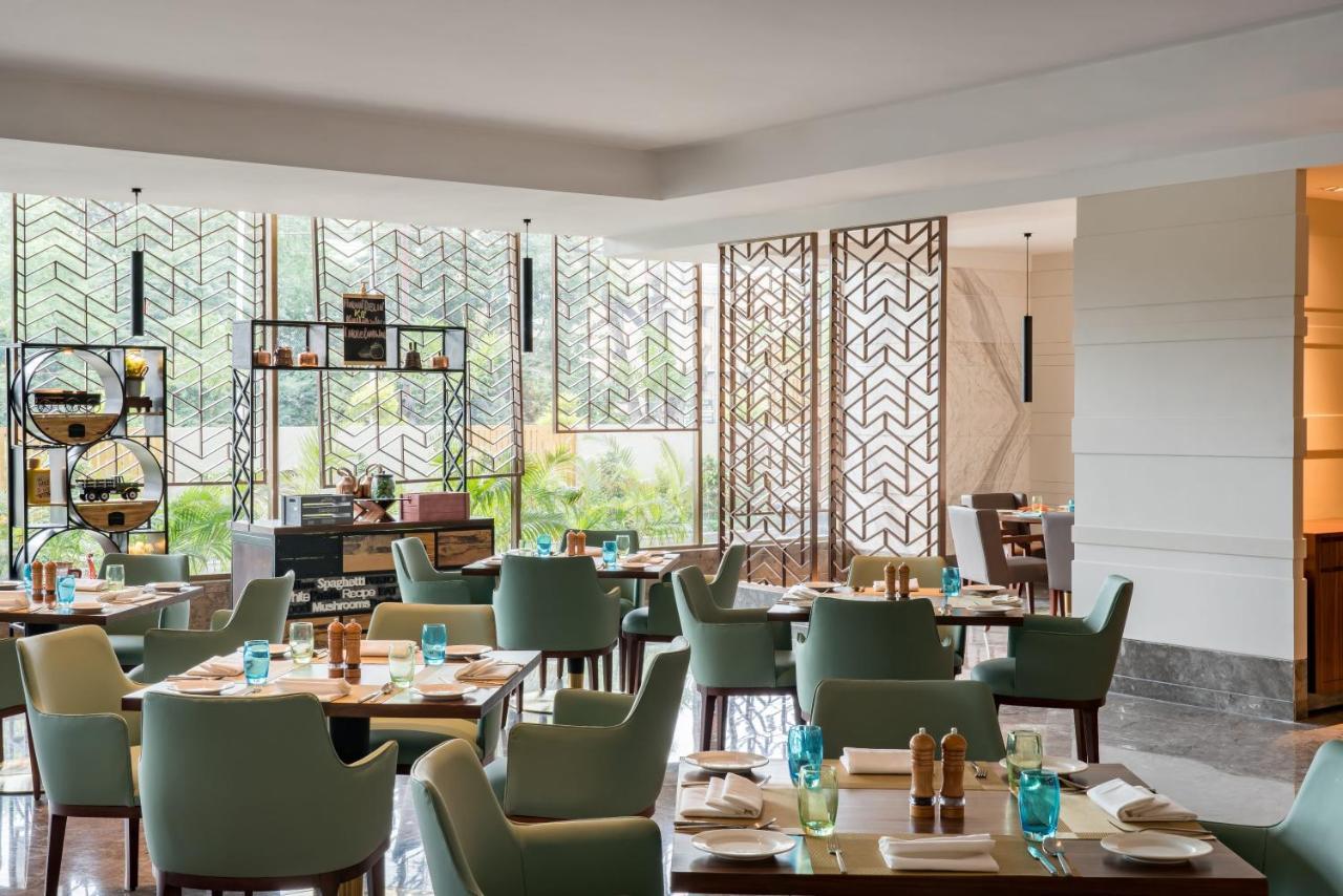 Radisson Bhopal Hotel Ngoại thất bức ảnh
