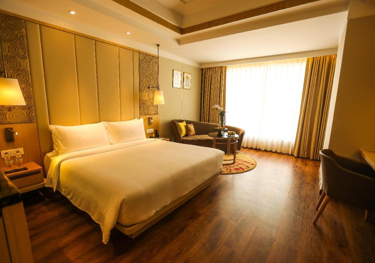 Radisson Bhopal Hotel Ngoại thất bức ảnh