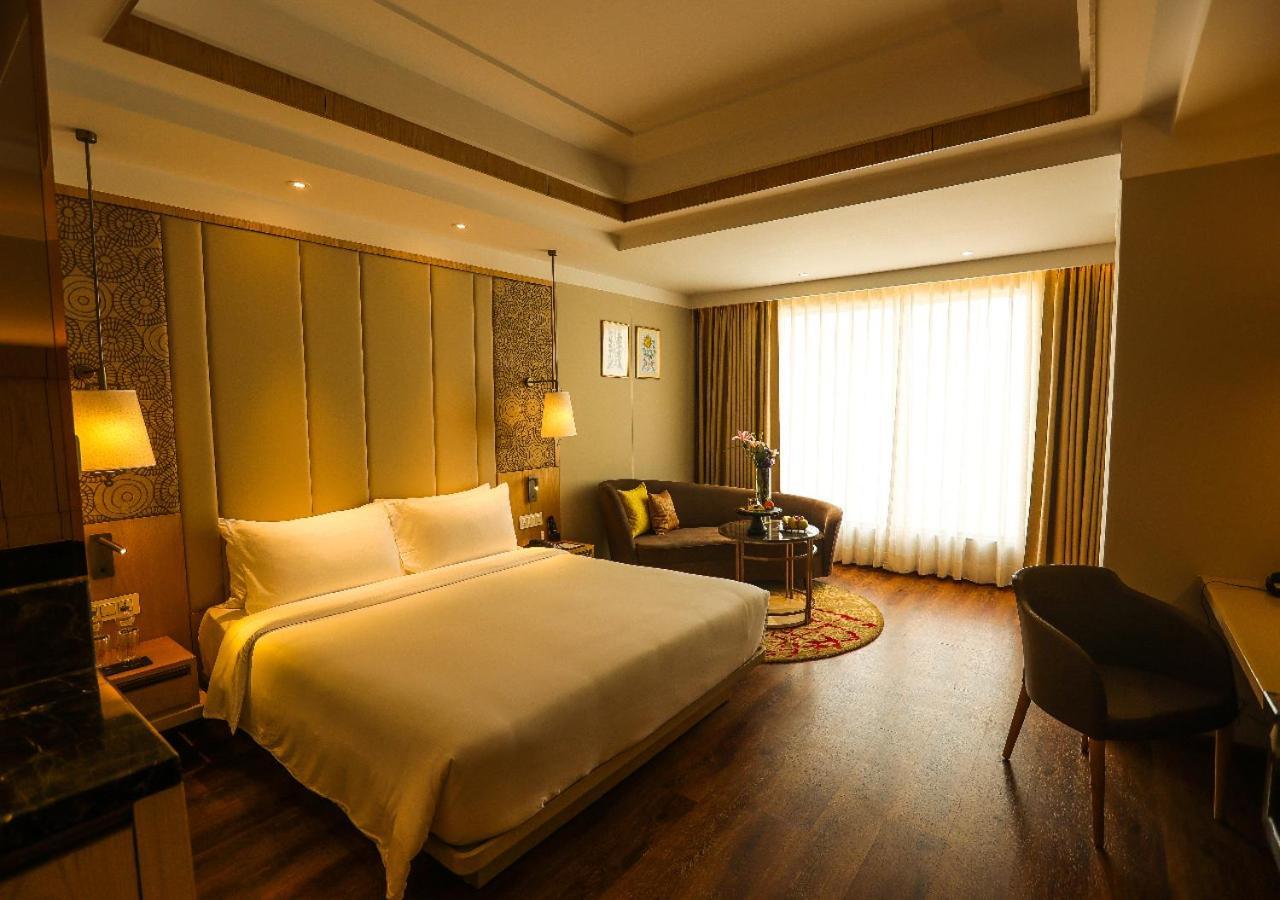 Radisson Bhopal Hotel Ngoại thất bức ảnh