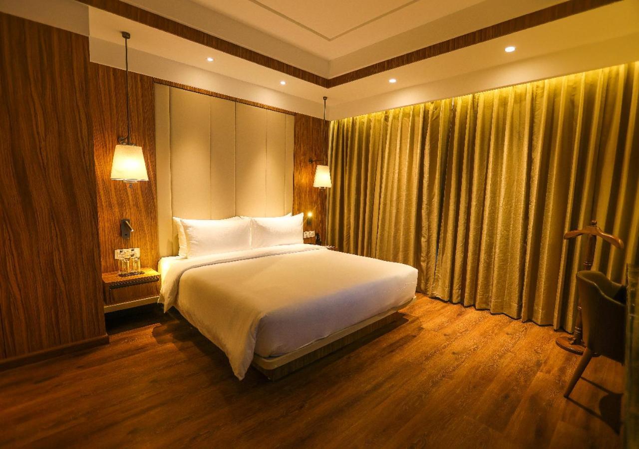 Radisson Bhopal Hotel Ngoại thất bức ảnh
