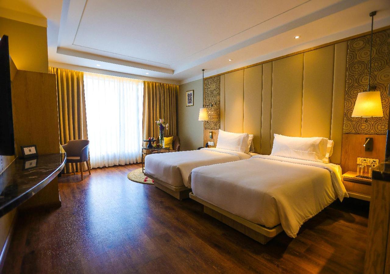 Radisson Bhopal Hotel Ngoại thất bức ảnh