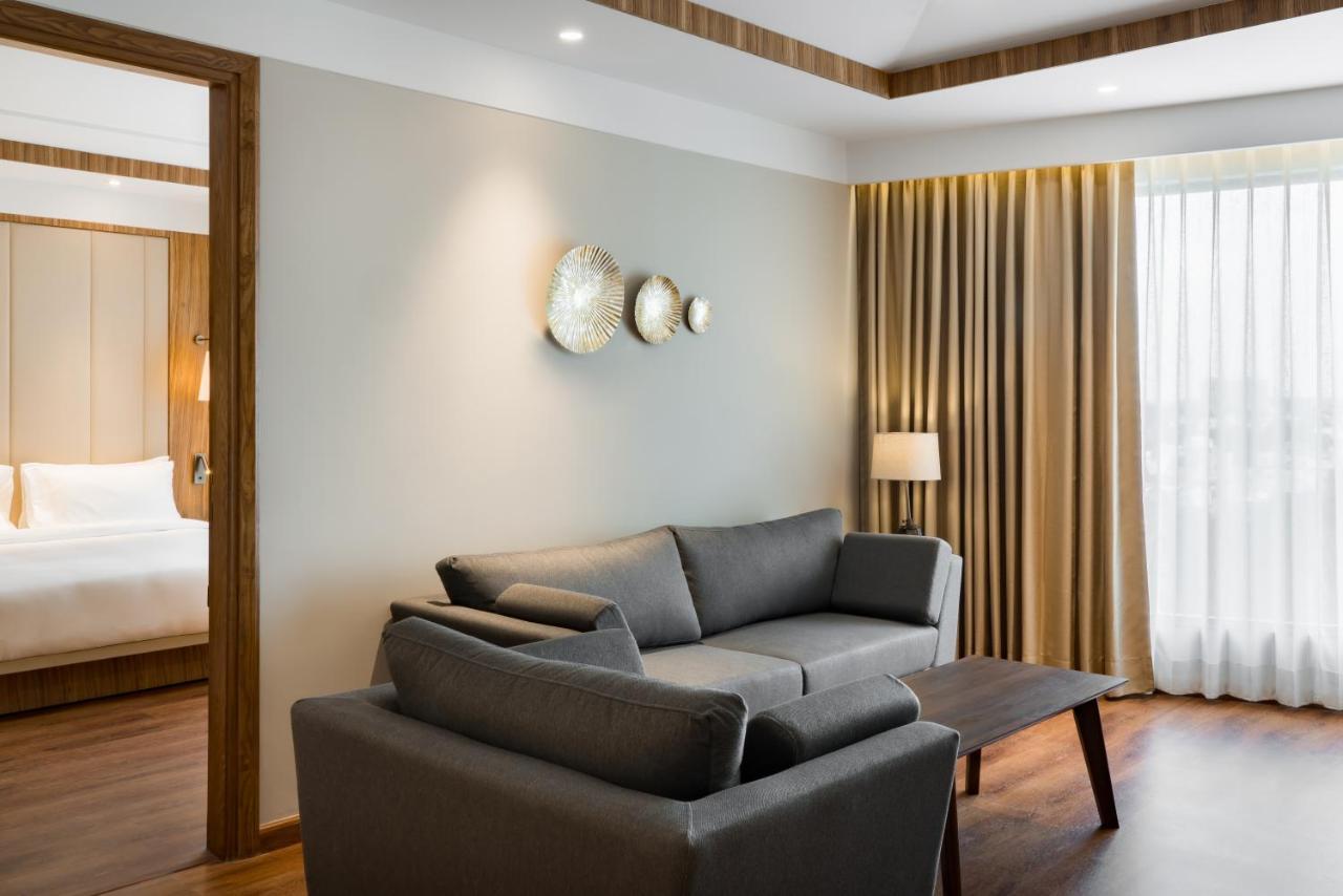 Radisson Bhopal Hotel Ngoại thất bức ảnh